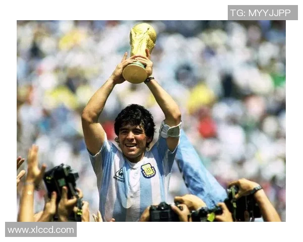 2020年足球界悲痛回顾那些离世的明星球员与他们的传奇故事