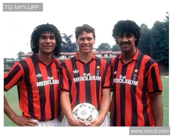 你心目中的足球明星是谁他在你心中有什么特别之处 你心目中的足球明星是谁他在你心中有什么特别之处