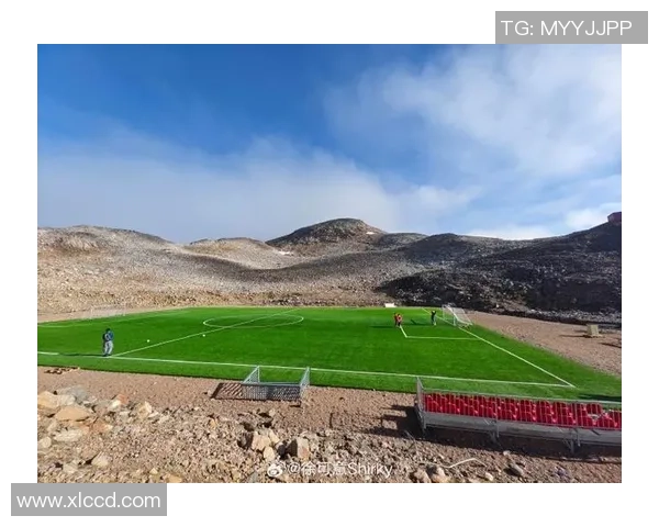 足球味道重的城市生活与激情四溢的球场文化交织成的独特风景 足球味道重的城市生活与激情四溢的球场文化交织成的独特风景